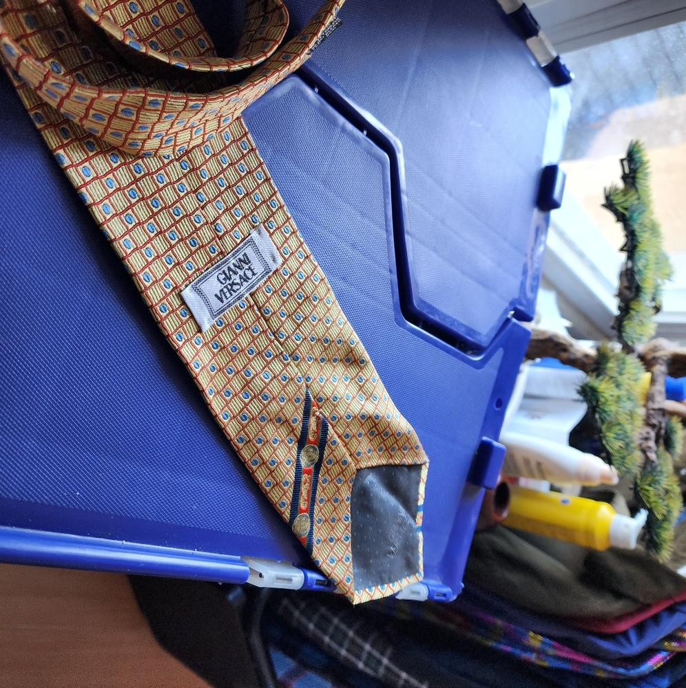Versace Elegant Yellow Patterned Tie - image 3